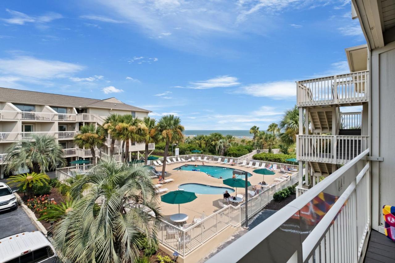 The Breakers #220 Beach Condo, Beautiful Ocean View At Coligny Beach, 4 N Forest Beach Drive Hilton Head, Walk To All Shops Restaurants, Renovated Jan 2024, Vacation Rental Hhi Llc Hilton Head Island Exterior photo