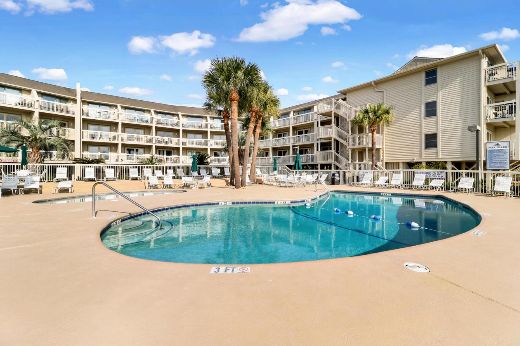 The Breakers #220 Beach Condo, Beautiful Ocean View At Coligny Beach, 4 N Forest Beach Drive Hilton Head, Walk To All Shops Restaurants, Renovated Jan 2024, Vacation Rental Hhi Llc Hilton Head Island Exterior photo