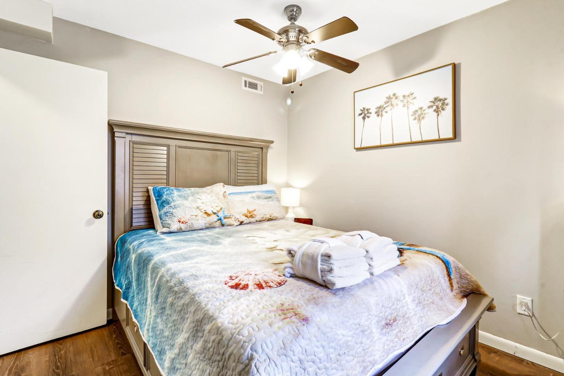 The Breakers #220 Beach Condo, Beautiful Ocean View At Coligny Beach, 4 N Forest Beach Drive Hilton Head, Walk To All Shops Restaurants, Renovated Jan 2024, Vacation Rental Hhi Llc Hilton Head Island Exterior photo