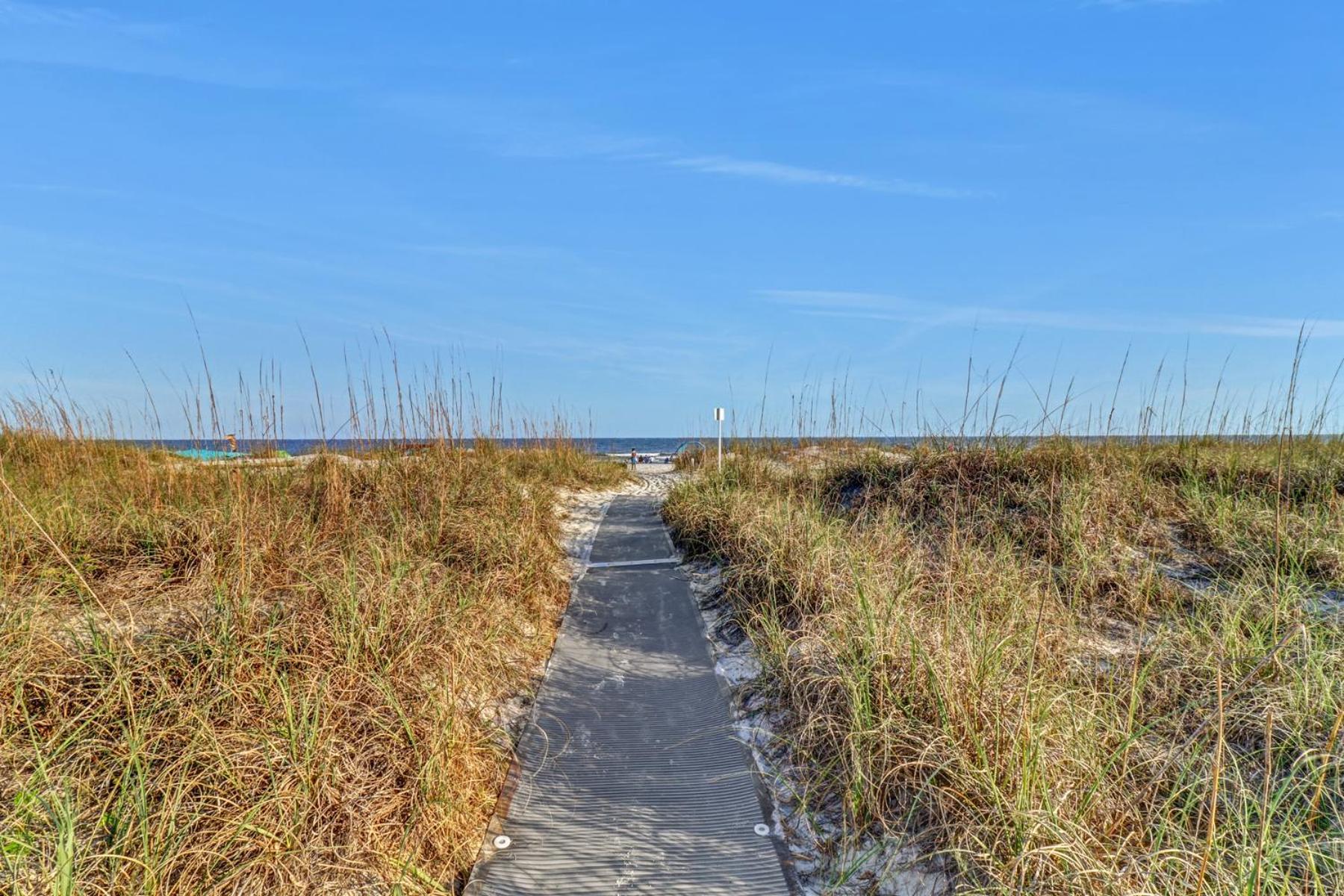 The Breakers #220 Beach Condo, Beautiful Ocean View At Coligny Beach, 4 N Forest Beach Drive Hilton Head, Walk To All Shops Restaurants, Renovated Jan 2024, Vacation Rental Hhi Llc Hilton Head Island Exterior photo