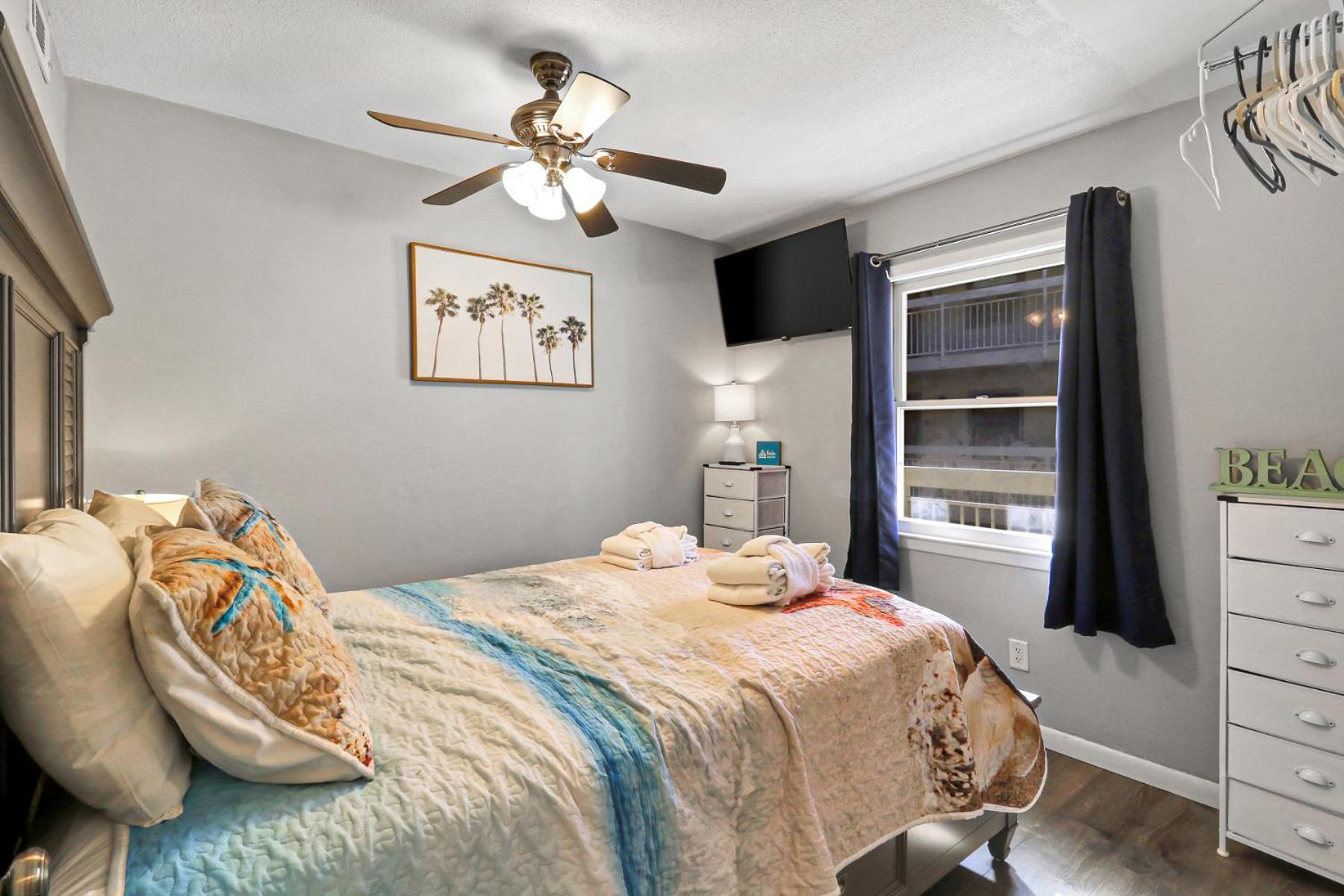 The Breakers #220 Beach Condo, Beautiful Ocean View At Coligny Beach, 4 N Forest Beach Drive Hilton Head, Walk To All Shops Restaurants, Renovated Jan 2024, Vacation Rental Hhi Llc Hilton Head Island Exterior photo