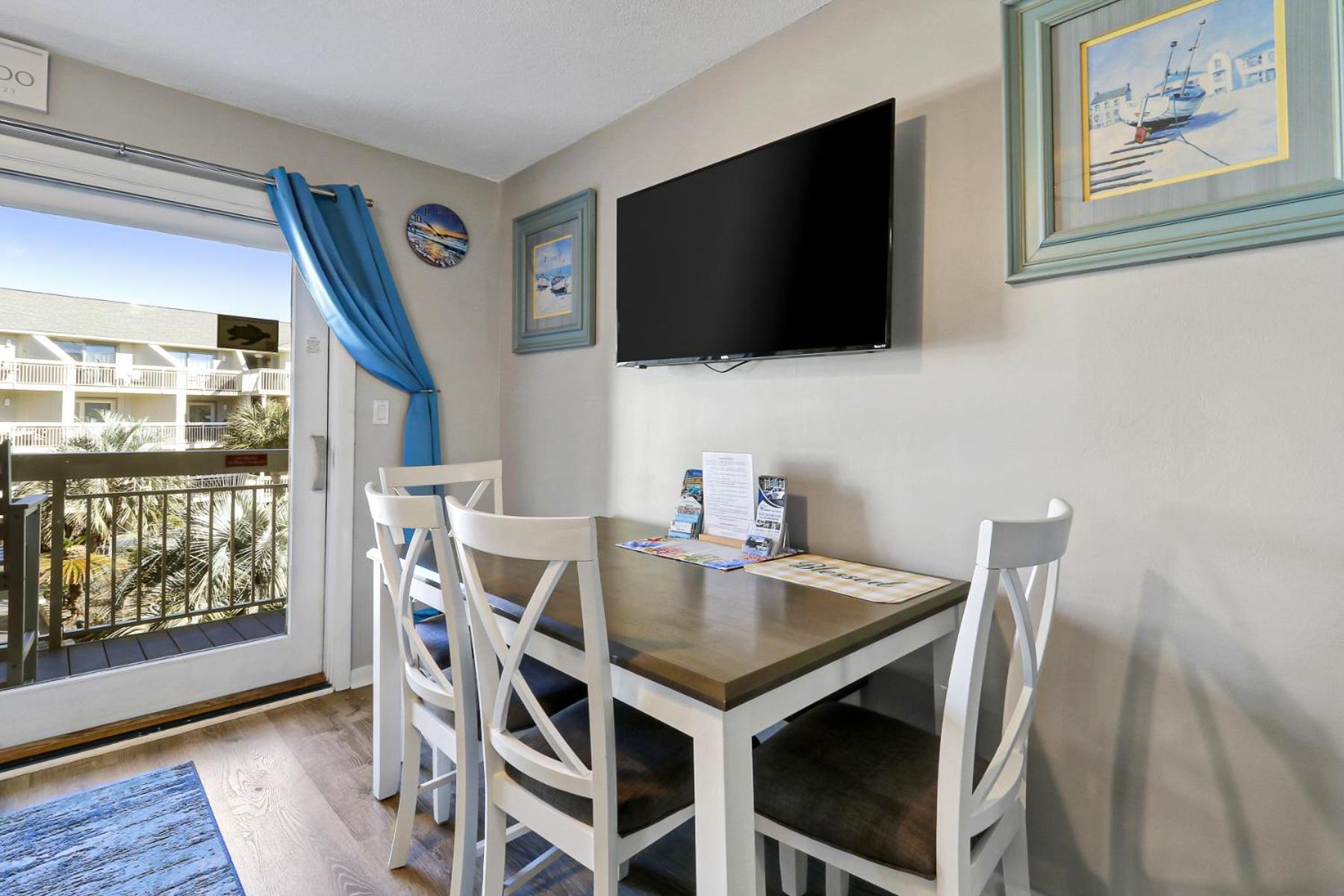 The Breakers #220 Beach Condo, Beautiful Ocean View At Coligny Beach, 4 N Forest Beach Drive Hilton Head, Walk To All Shops Restaurants, Renovated Jan 2024, Vacation Rental Hhi Llc Hilton Head Island Exterior photo