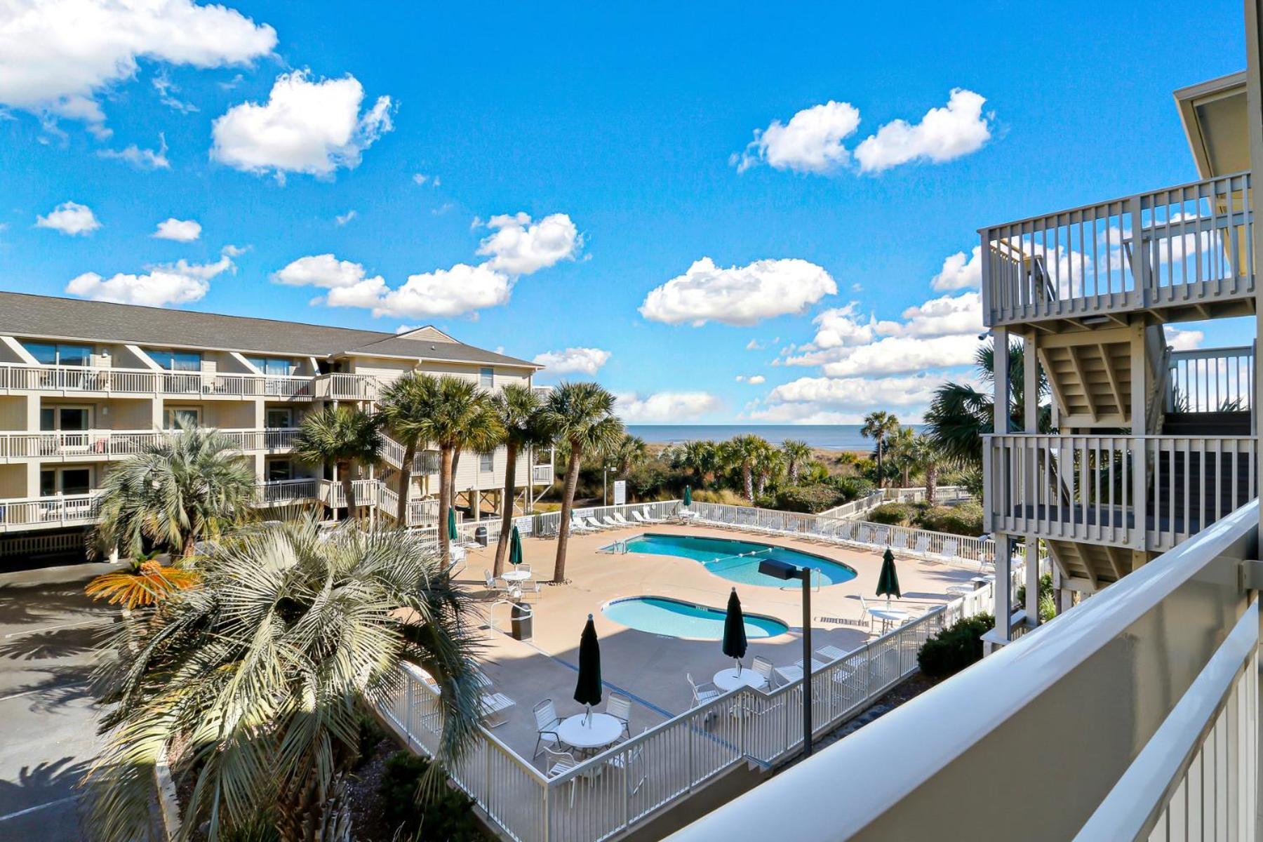 The Breakers #220 Beach Condo, Beautiful Ocean View At Coligny Beach, 4 N Forest Beach Drive Hilton Head, Walk To All Shops Restaurants, Renovated Jan 2024, Vacation Rental Hhi Llc Hilton Head Island Exterior photo