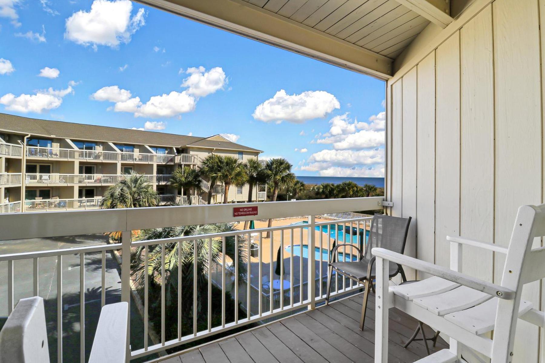The Breakers #220 Beach Condo, Beautiful Ocean View At Coligny Beach, 4 N Forest Beach Drive Hilton Head, Walk To All Shops Restaurants, Renovated Jan 2024, Vacation Rental Hhi Llc Hilton Head Island Exterior photo
