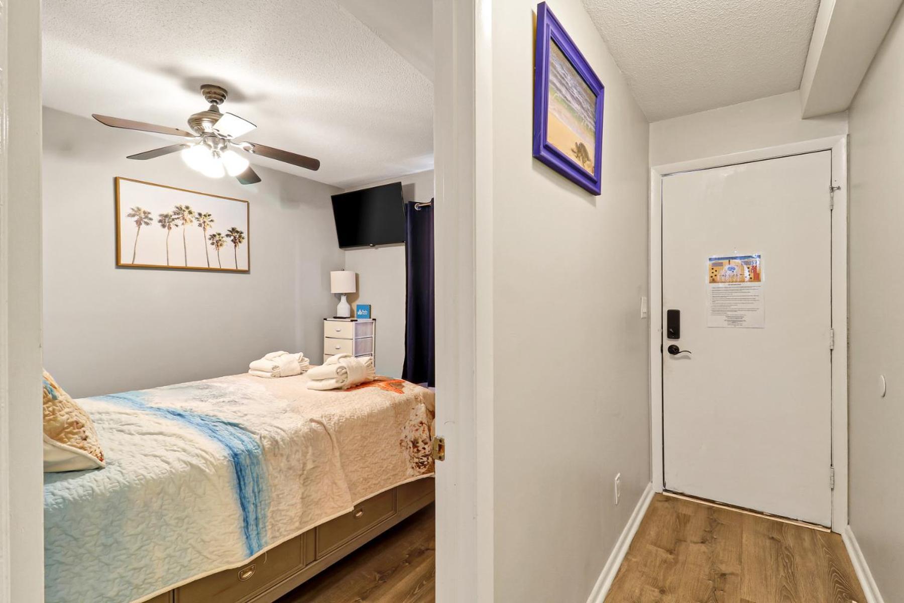 The Breakers #220 Beach Condo, Beautiful Ocean View At Coligny Beach, 4 N Forest Beach Drive Hilton Head, Walk To All Shops Restaurants, Renovated Jan 2024, Vacation Rental Hhi Llc Hilton Head Island Exterior photo