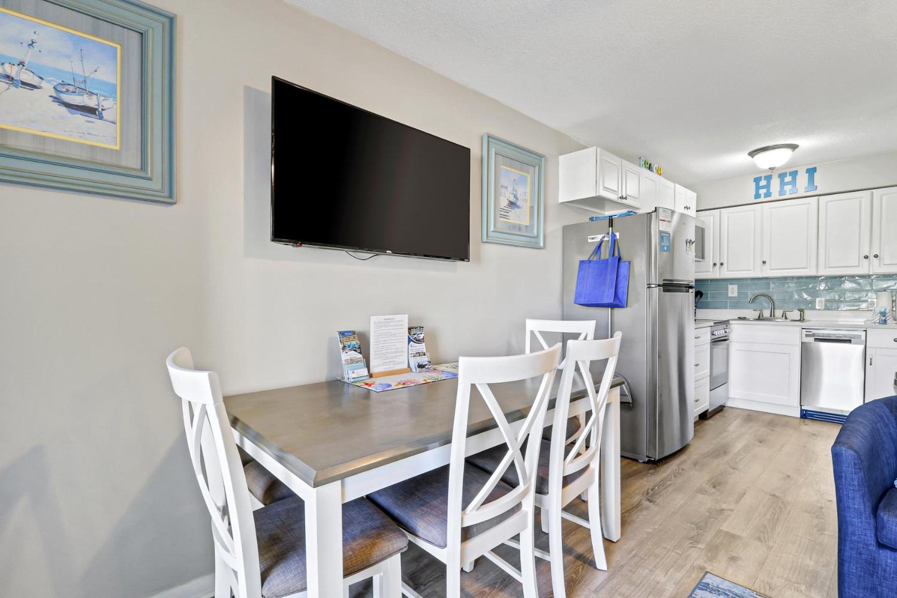 The Breakers #220 Beach Condo, Beautiful Ocean View At Coligny Beach, 4 N Forest Beach Drive Hilton Head, Walk To All Shops Restaurants, Renovated Jan 2024, Vacation Rental Hhi Llc Hilton Head Island Exterior photo